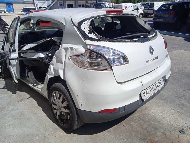 renault megane iii berlina 5 p del año 2010