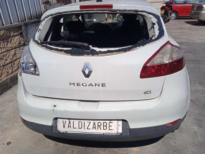 renault megane iii berlina 5 p del año 2010