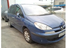 peugeot 807 del año 2004