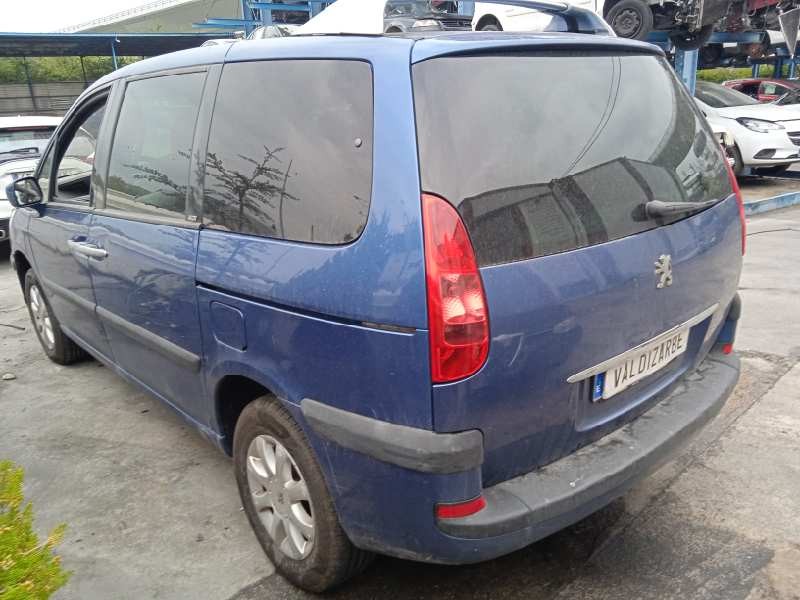 peugeot 807 del año 2004