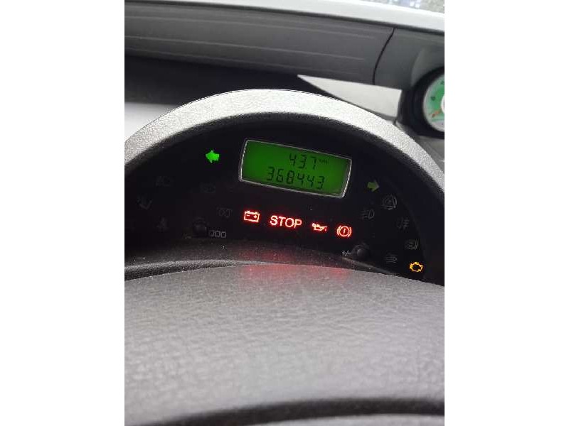 peugeot 807 del año 2004