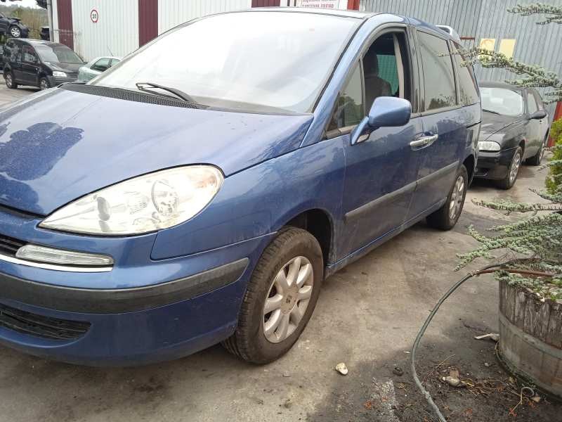 peugeot 807 del año 2004