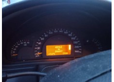 mercedes-benz clase c (w203) berlina del año 2001 2