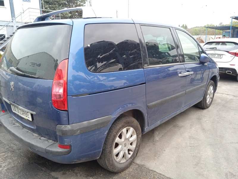 peugeot 807 del año 2004