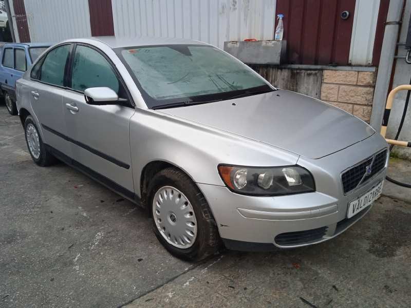 volvo s40 berlina del año 2005