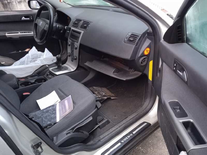 volvo s40 berlina del año 2005