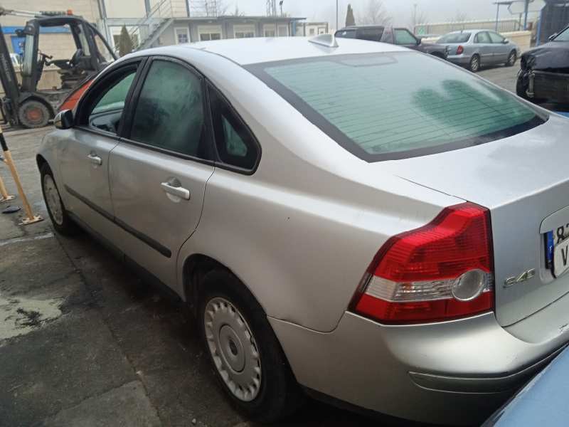 volvo s40 berlina del año 2005