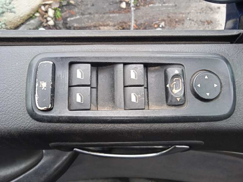 peugeot 807 del año 2004