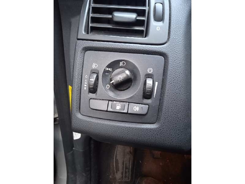 volvo s40 berlina del año 2005