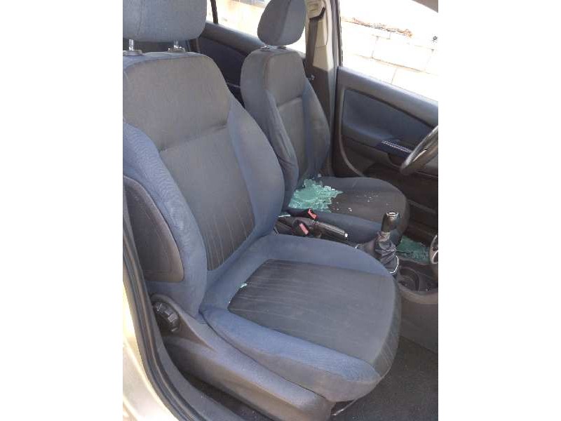 opel corsa d del año 2007