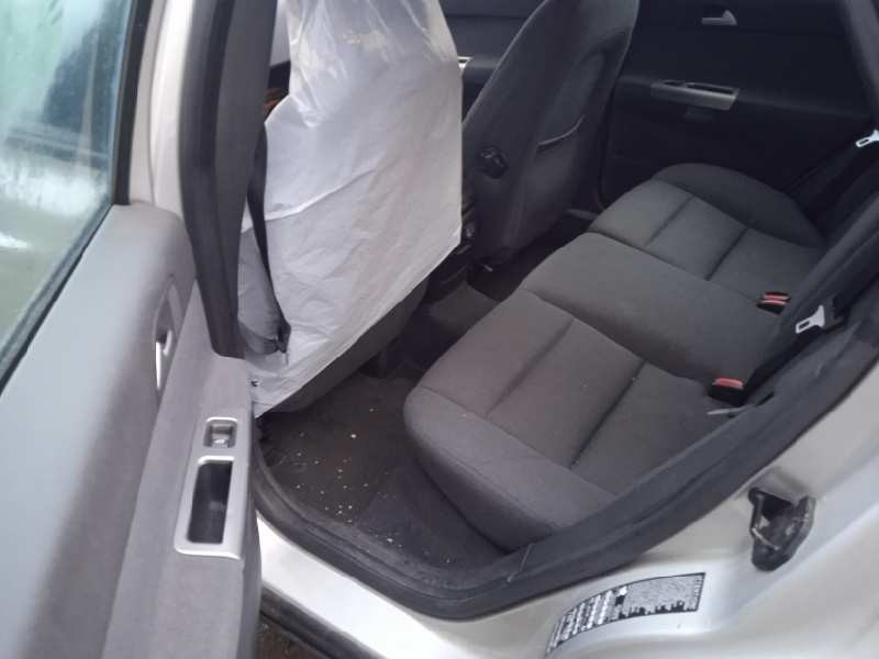 volvo s40 berlina del año 2005