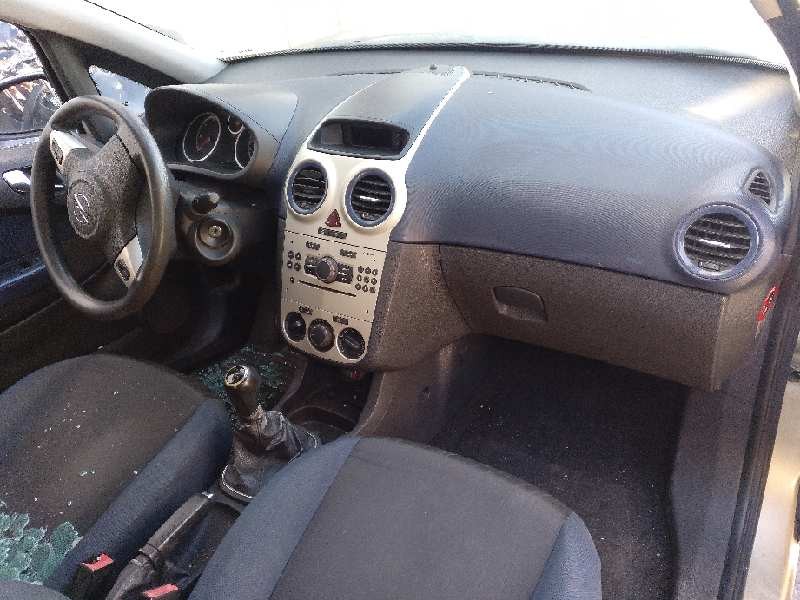 opel corsa d del año 2007