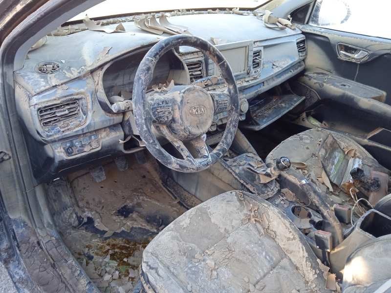 kia rio (yb) del año 2017