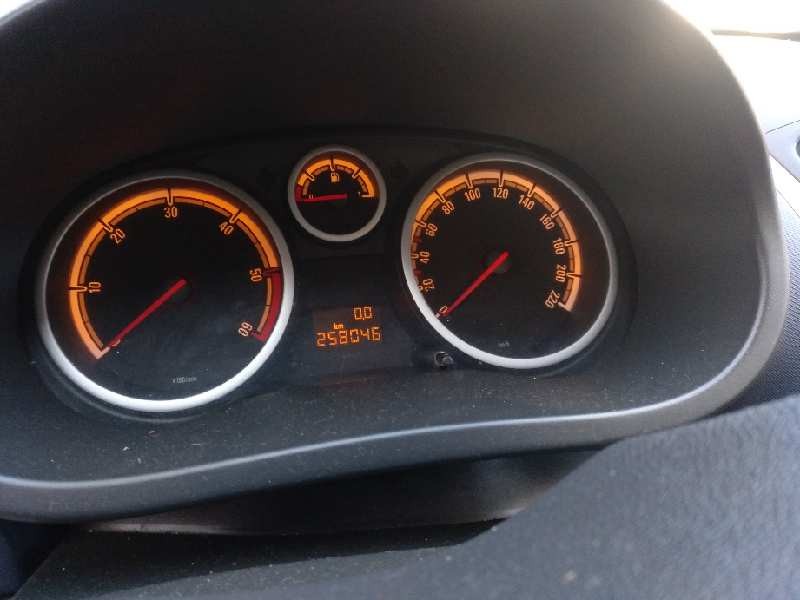 opel corsa d del año 2007