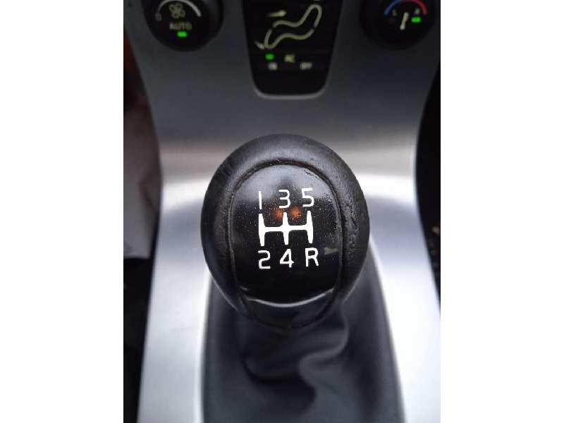 volvo s40 berlina del año 2005