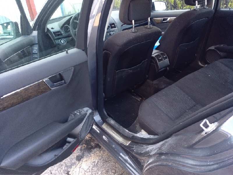 mercedes-benz clase c (w204) berlina del año 2009