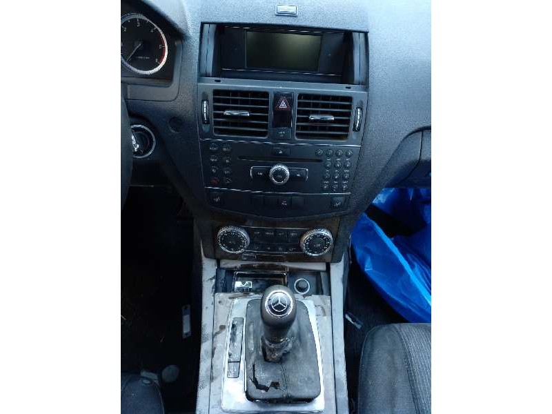 mercedes-benz clase c (w204) berlina del año 2009