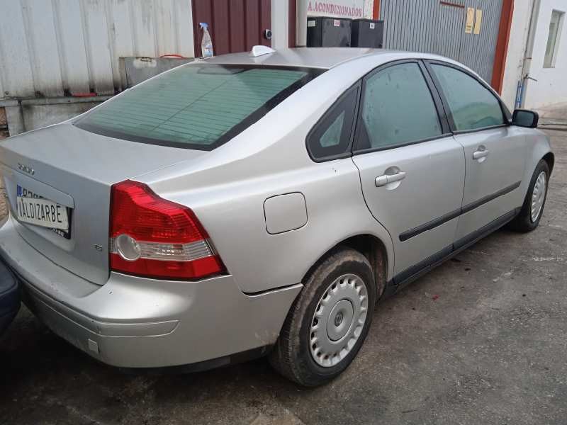 volvo s40 berlina del año 2005