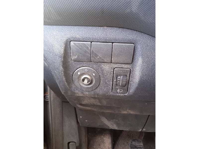 peugeot partner kombi del año 2011