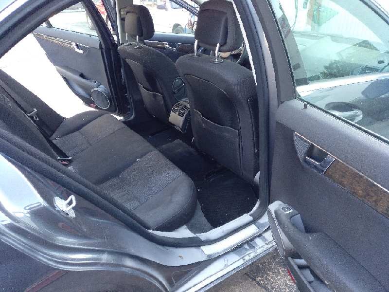 mercedes-benz clase c (w204) berlina del año 2009