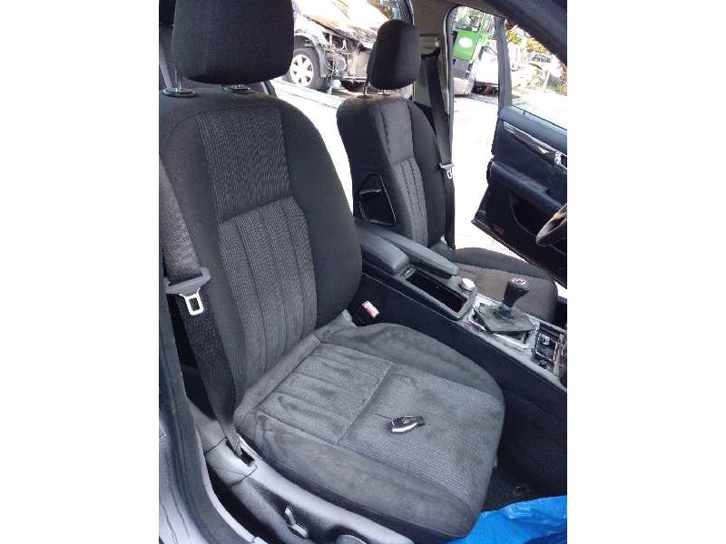 mercedes-benz clase c (w204) berlina del año 2009