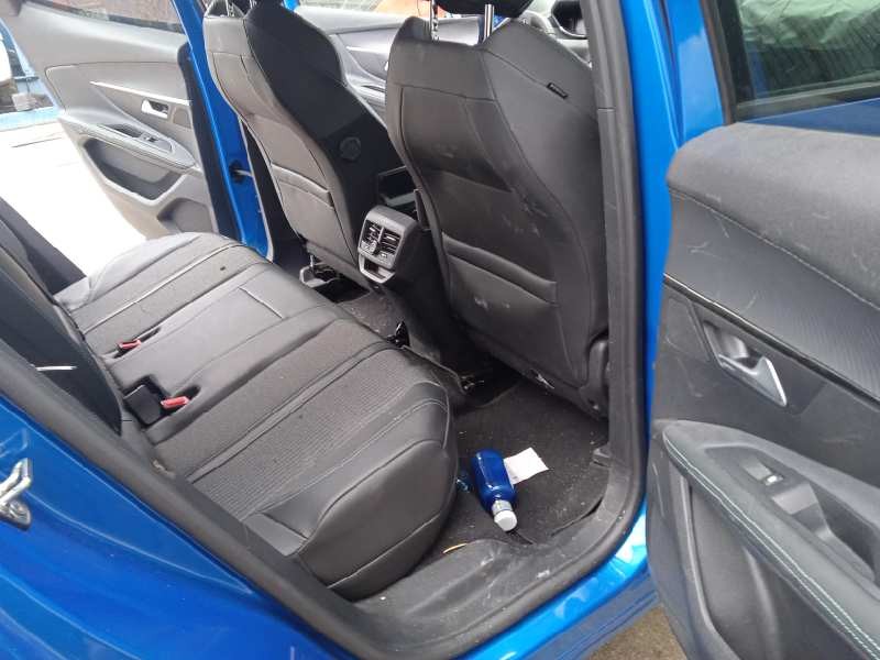 peugeot 3008 del año 2021