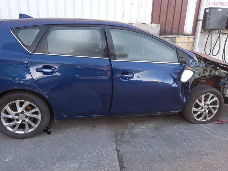 toyota auris del año 2017