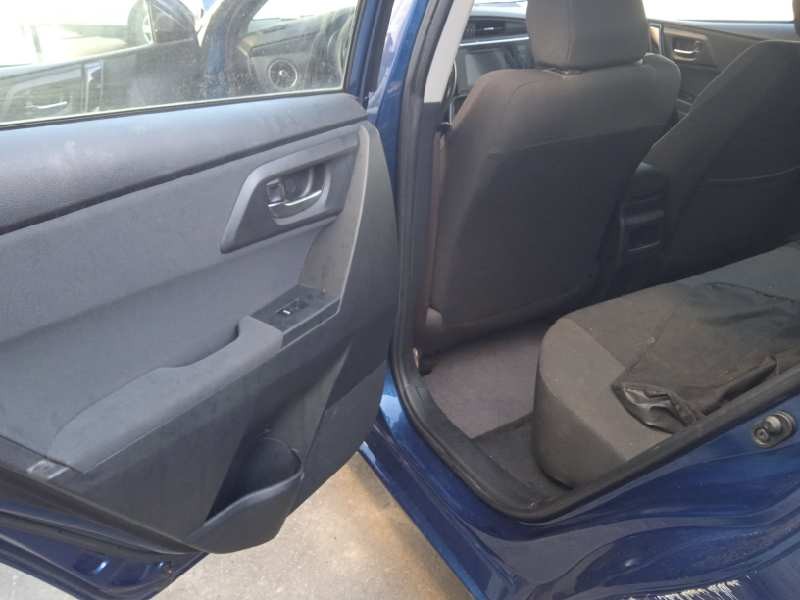 toyota auris del año 2017