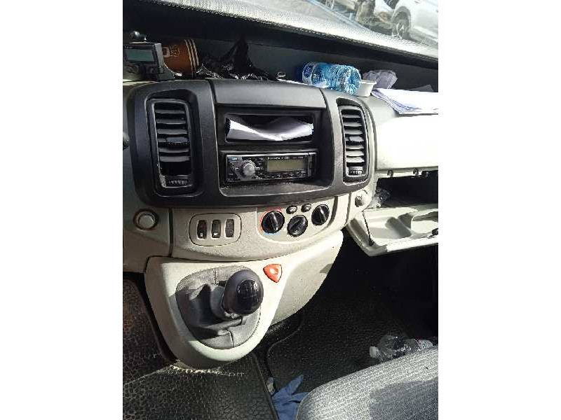 renault trafic combi (ab 4.01) del año 2004