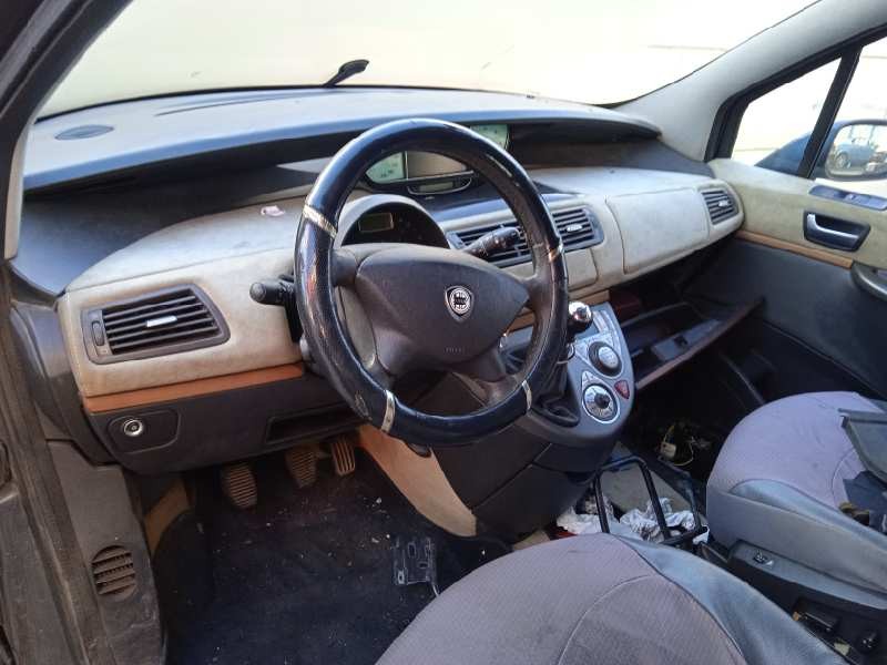 lancia phedra (180) del año 2004