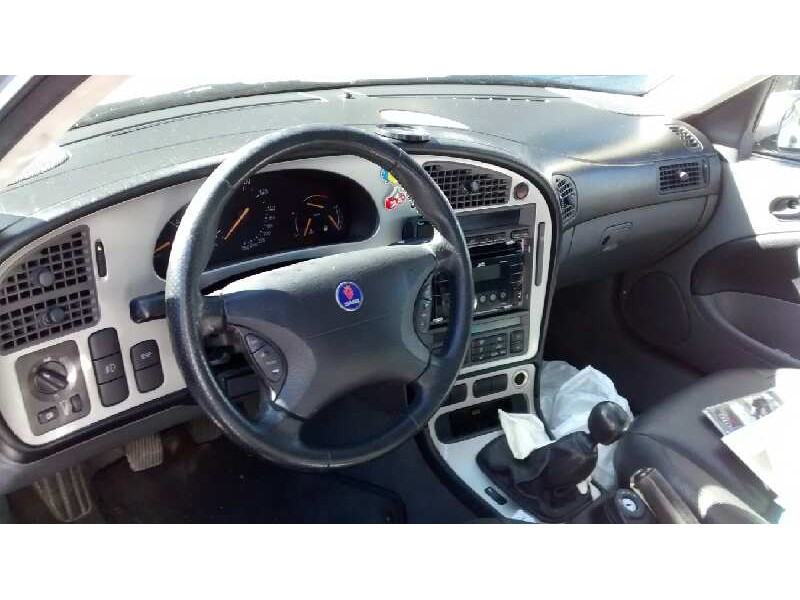 saab 9-5 berlina del año 2003