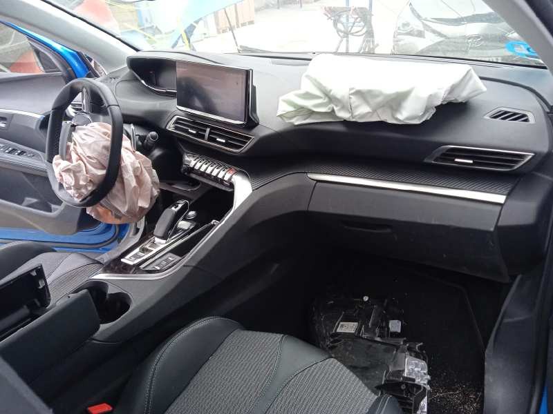 peugeot 3008 del año 2021