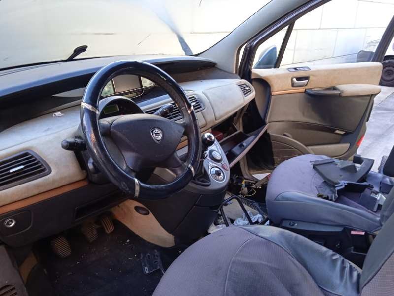 lancia phedra (180) del año 2004