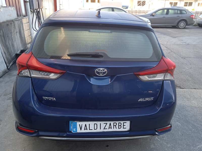 toyota auris del año 2017