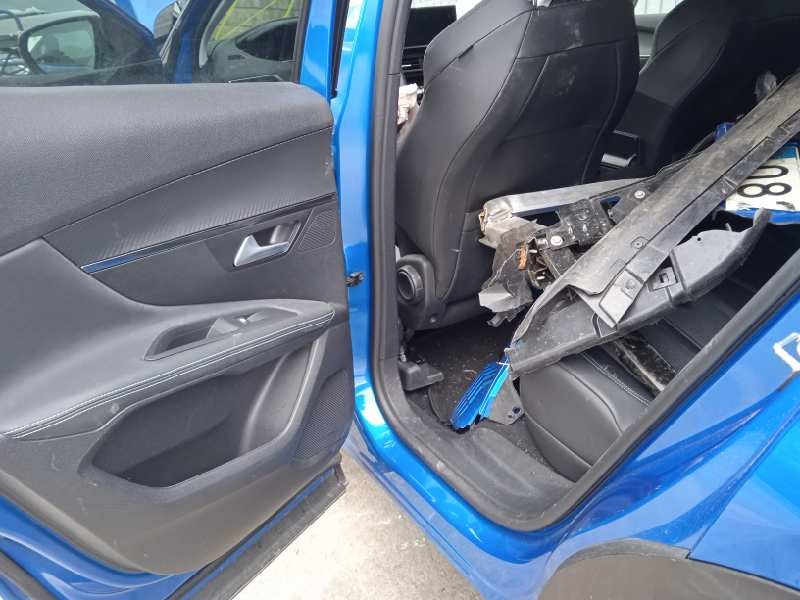 peugeot 3008 del año 2021