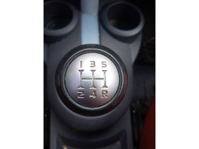 mitsubishi colt berlina 5 (z30a) del año 2005