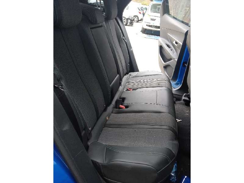 peugeot 3008 del año 2021