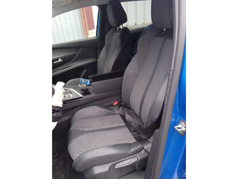 peugeot 3008 del año 2021