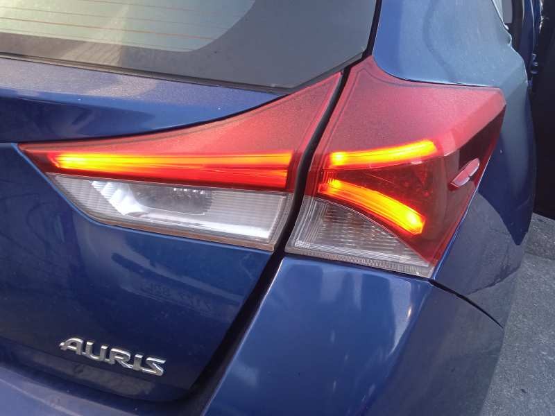 toyota auris del año 2017