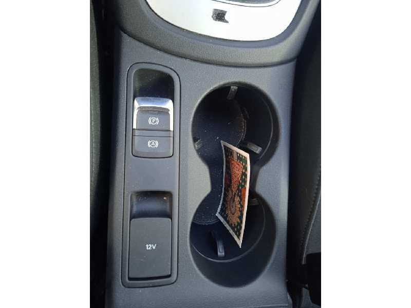 audi q3 (8ug) del año 2017