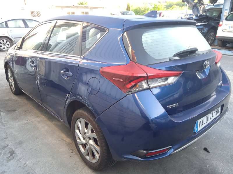 toyota auris del año 2017