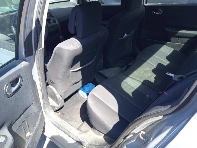 renault megane ii classic berlina del año 2006