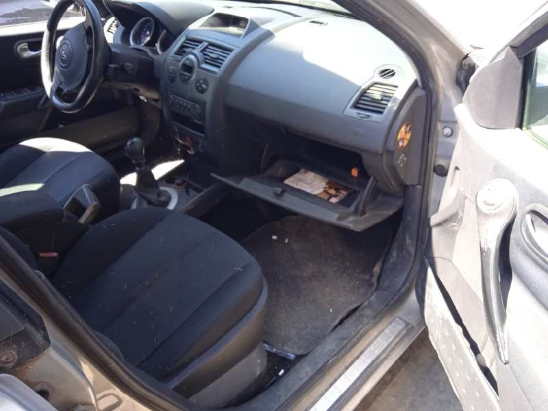 renault megane ii classic berlina del año 2006