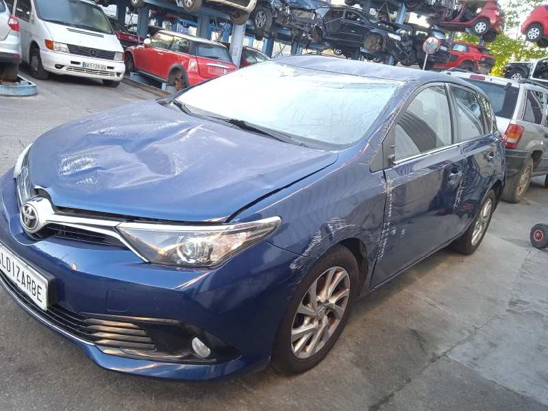 toyota auris del año 2017