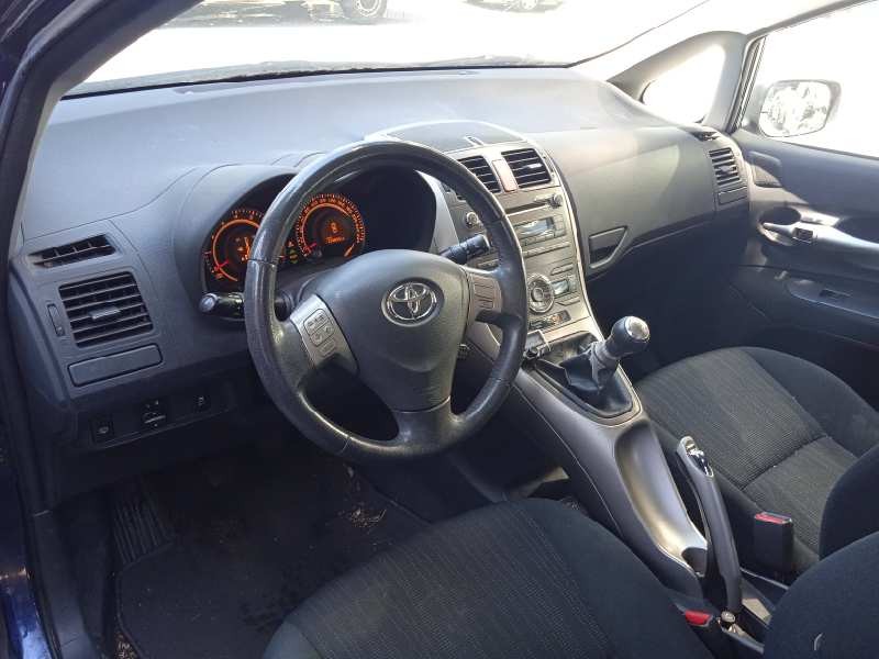 toyota auris del año 2007