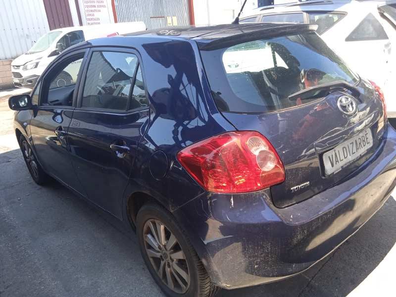 toyota auris del año 2007