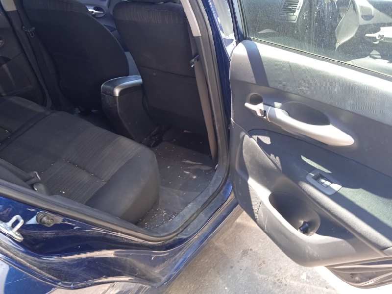 toyota auris del año 2007