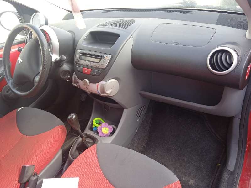 peugeot 107 del año 2008