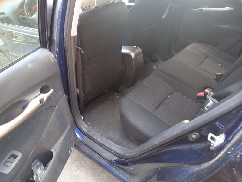 toyota auris del año 2007