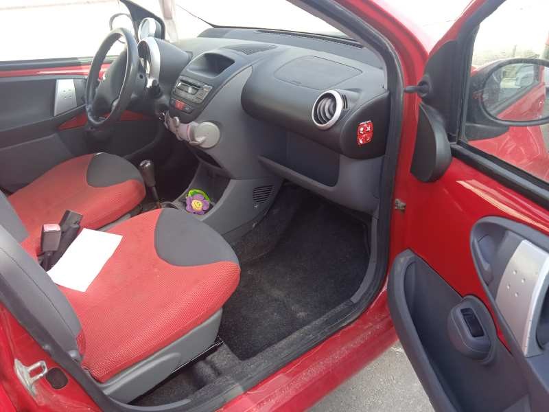 peugeot 107 del año 2008